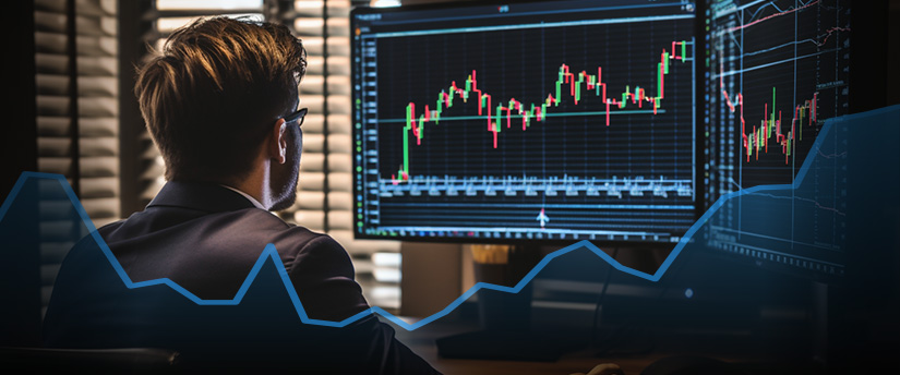 Un trader professionnel en costume analysant un graphique boursier sur un écran d'ordinateur, à la recherche d'astuces de trading sur le marché des changes.